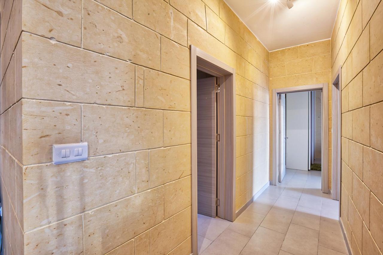Appartamento Summer Fields Penthouse With Amazing Views Sannat Esterno foto