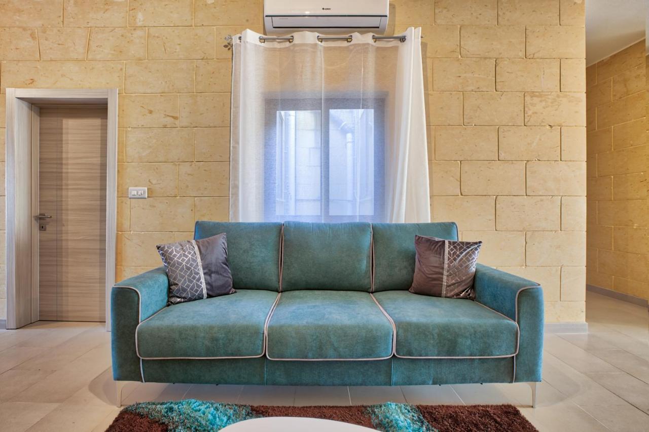 Appartamento Summer Fields Penthouse With Amazing Views Sannat Esterno foto