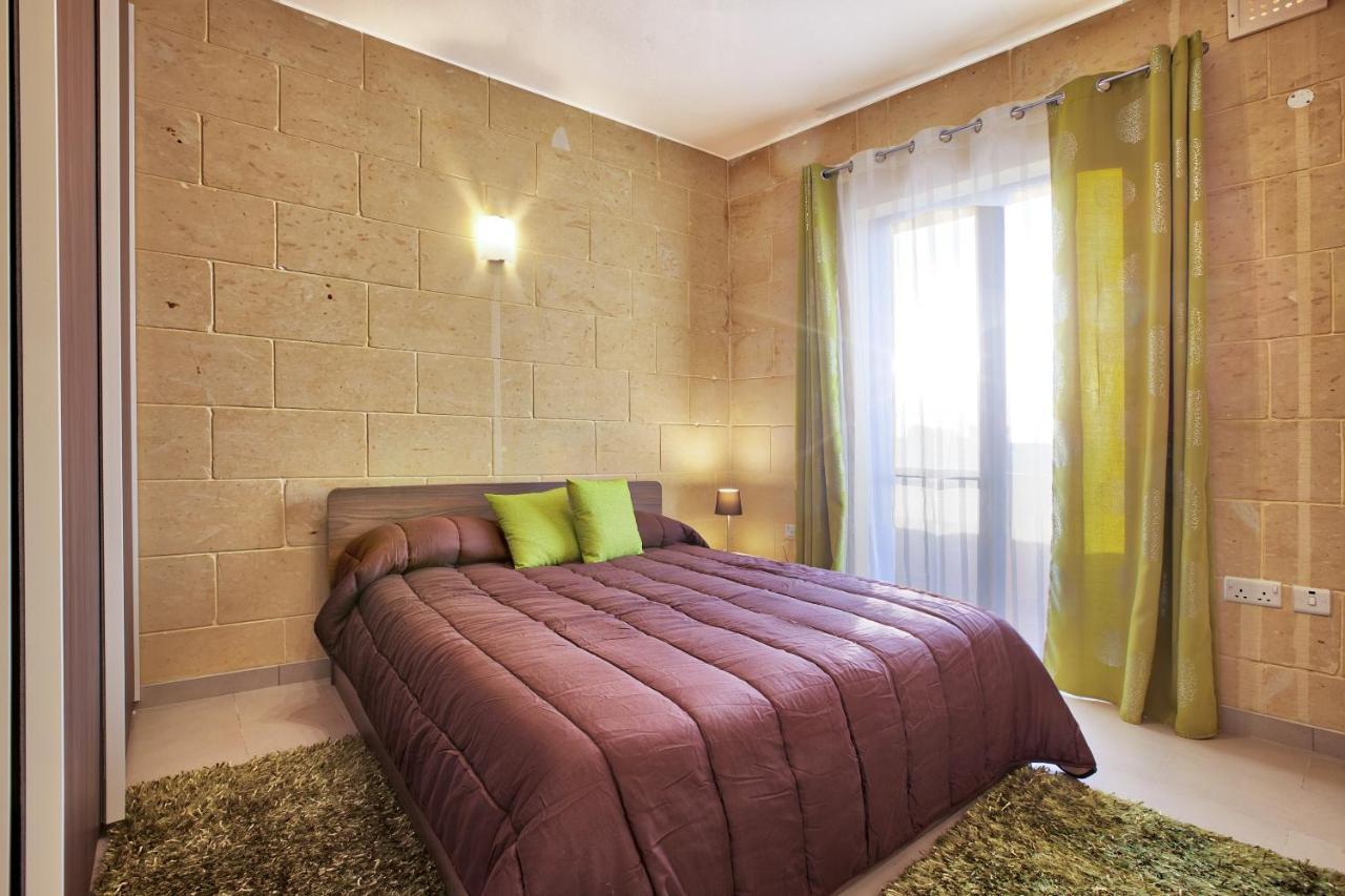 Appartamento Summer Fields Penthouse With Amazing Views Sannat Esterno foto