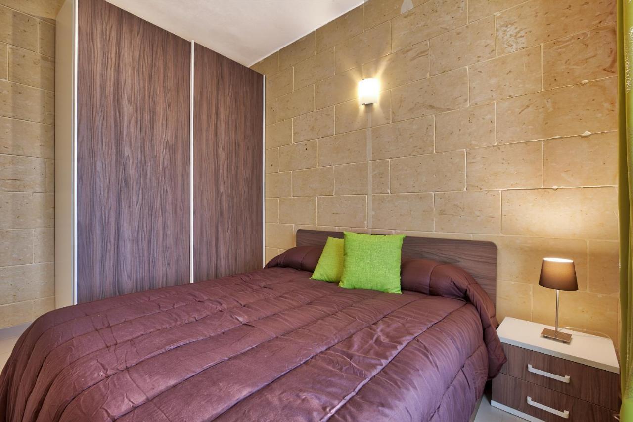 Appartamento Summer Fields Penthouse With Amazing Views Sannat Esterno foto